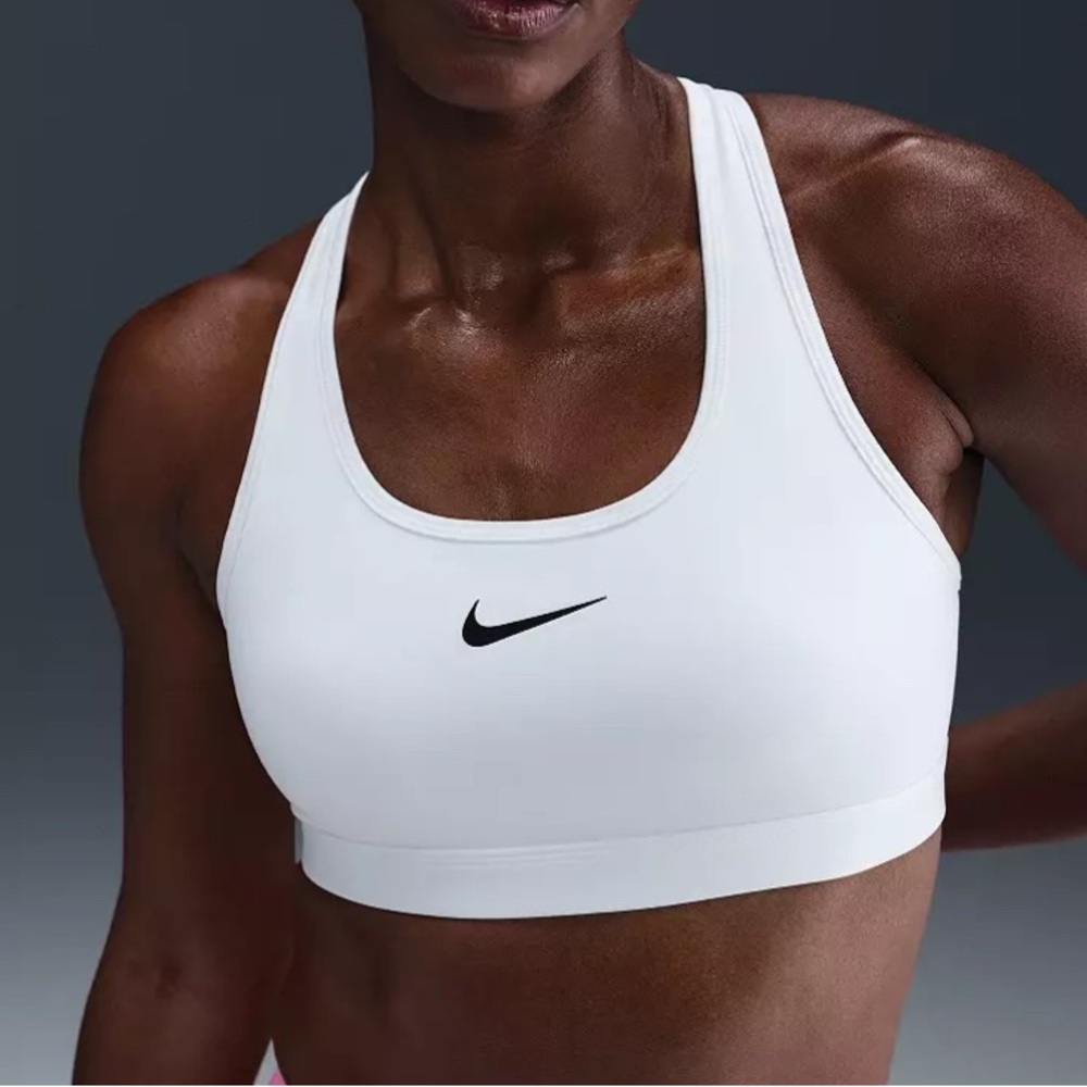 Nike Swoosh Dri-Fit Sports Bra White M